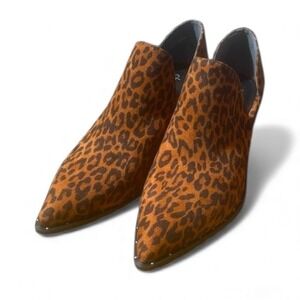 Charles David Leopard Print Faux Suede‎ V Cut Bootie Size 6 NEW MSRP $160
